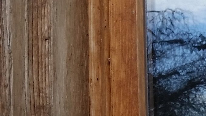 Gedenksbrett aus Lindenholz mit Fototransfertechnik und Handgeschnitztem Schriftzug